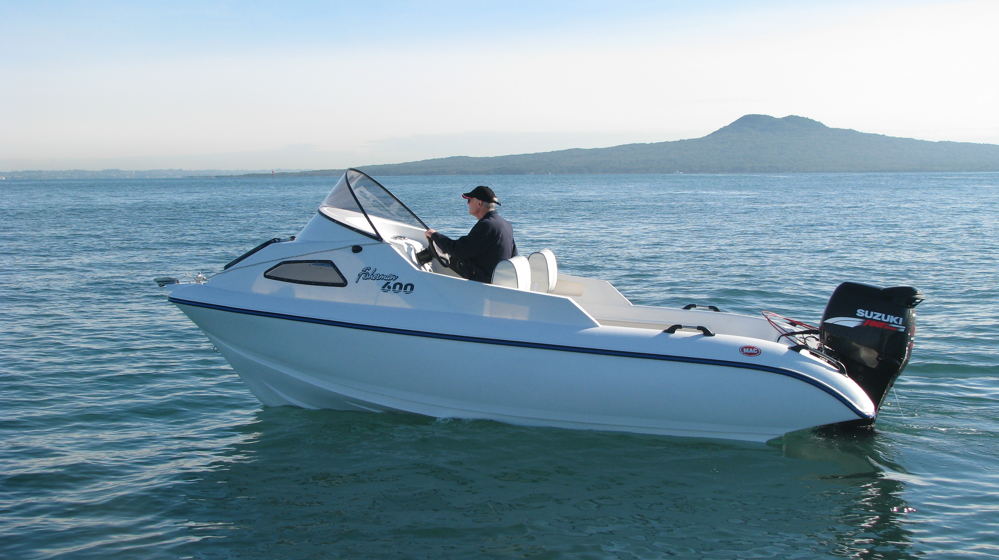 Mac 600 Fisherman: Family Friendly Boating. Light & Powerful